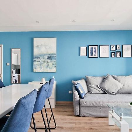 Modern Retreat: 2Br Stylish Apt With Comfy Rooms! Smart Tv With 200Mbps Internet 拉纳卡 外观 照片