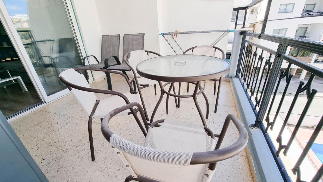Modern Retreat: 2Br Stylish Apt With Comfy Rooms! Smart Tv With 200Mbps Internet 拉纳卡 外观 照片