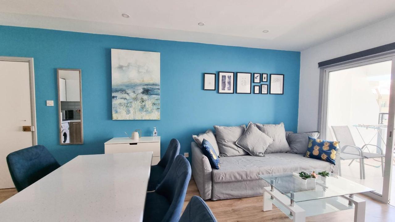 Modern Retreat: 2Br Stylish Apt With Comfy Rooms! Smart Tv With 200Mbps Internet 拉纳卡 外观 照片